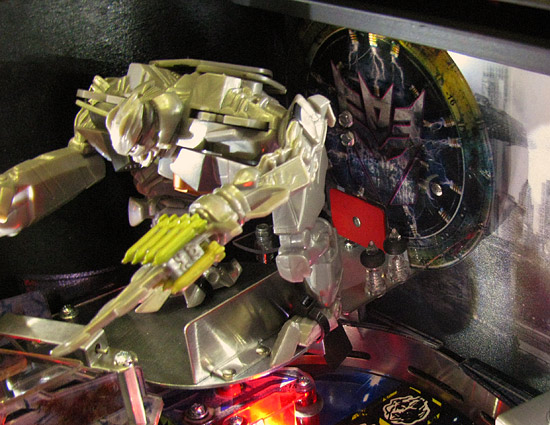 The standup target and back panel behind Starscream