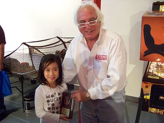 Gary Stern congratulates Victoria Truong on her win