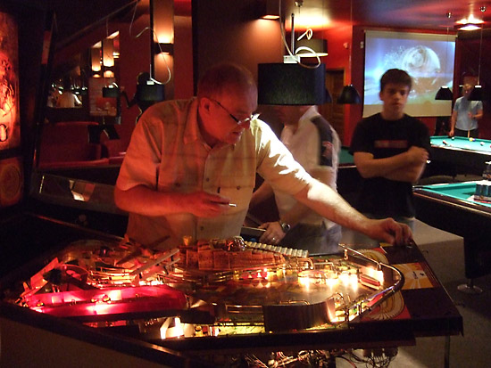 Andrzej Karpinski repairs Indiana Jones 