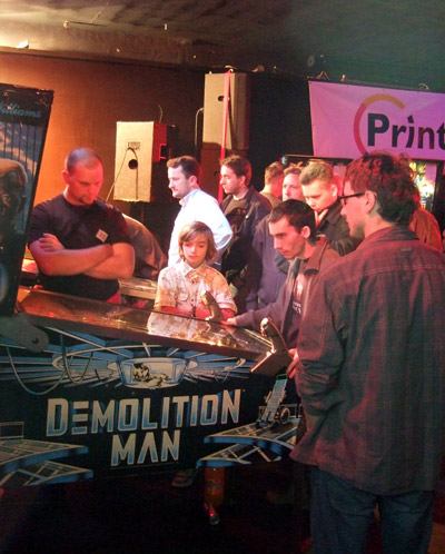 Kriszti&aacute;n Szalai plays Demolition Man
