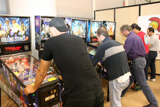 Players busy in the qualifying round