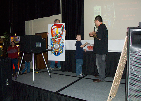 The last few prizes in the raffle are drawn