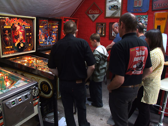 Competitors in the qualifying round