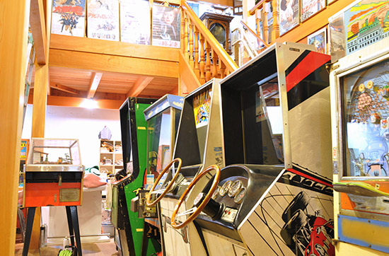 E-M arcade games