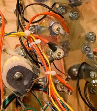 Flash lamps under the pop bumpers