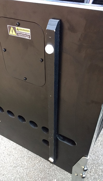 Slide rails with nylon sliders