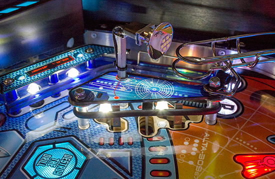 The spotlamp on the left slingshot