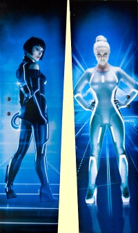 Quorra on the left, Gem on the right