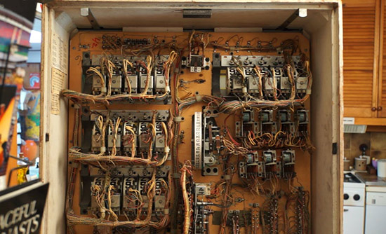 How a pinball works