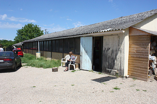 Maybe this long outbuilding will contain lots of machines?