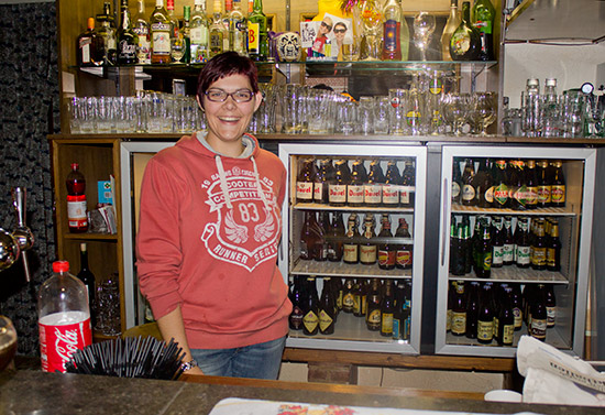 A warm welcome at the Volkshuis caf&eacute; 