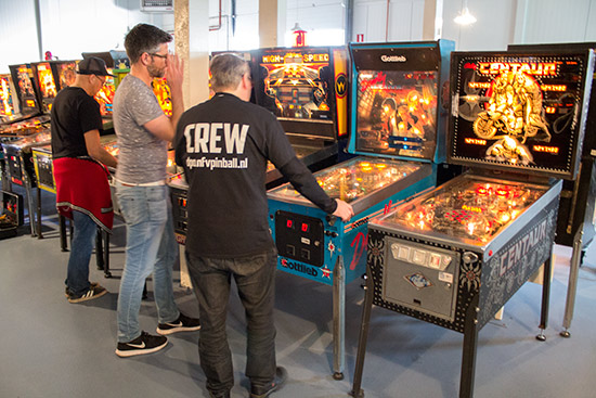 Free-play machines