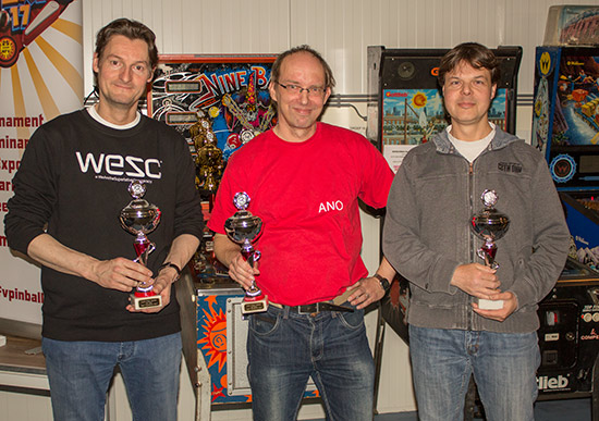 The victorious Dutch Pinball Team: