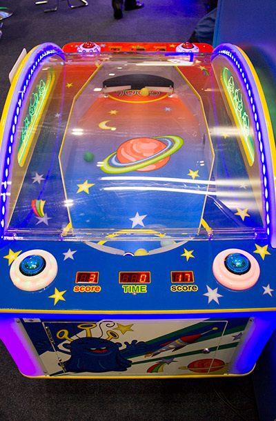 UFO Ice Hockey, with flippers