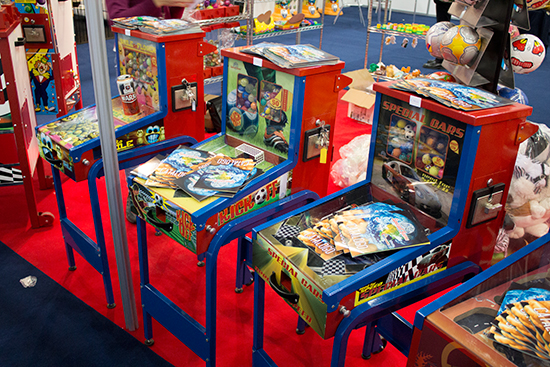 Toy dispenser pinballs from Special Game/Aquila Benvenuto