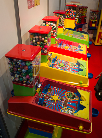 Toy dispenser pinballs from Kinderball