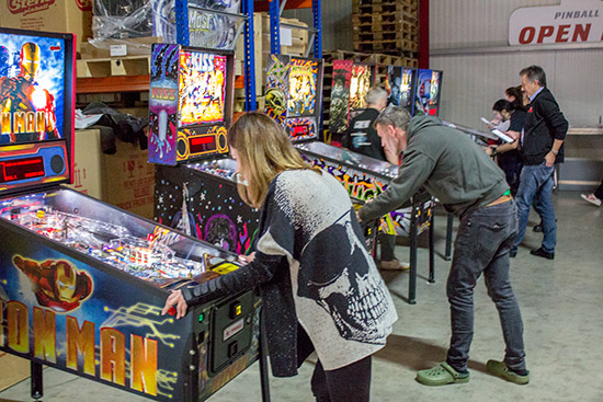Play in the side tournament