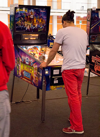 Michael leads on Monster Bash in game 4