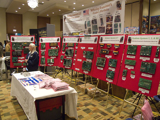 Rottendog Amusements' stand with Great Lakes Modular behind