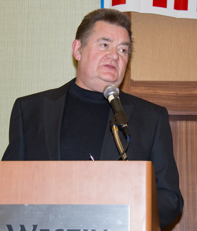 Steve Ritchie inducts his brother into the Pinball Expo Hall of Fame