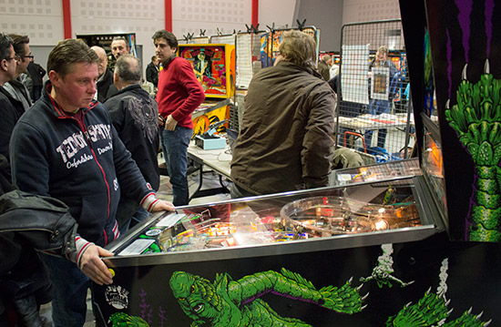 More pinballs on the Frequence Automatique stand