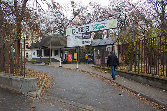 The entrance to the D�rer Conference Centre