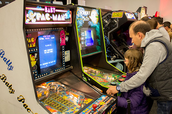Collaborative pinball on Granny & the Gators