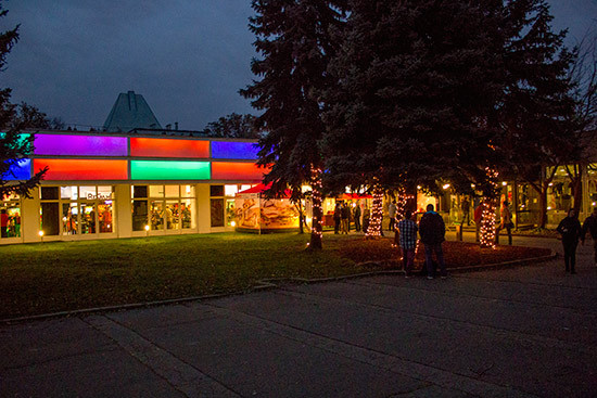 The D�rer Conference Centre at night
