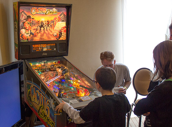 This Cactus Canyon Continued was available to play and for owners to collect upgrade kits