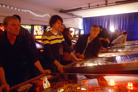 Tournament play on Banzai Run and The Machine - Bride of Pinbot