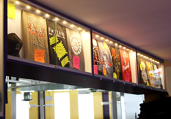 The official Pinburgh 2014 T-shirt is to the far left priced at $25 - other T-shirts from previous tournaments and years were still available