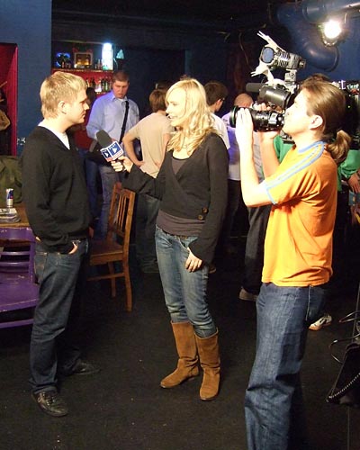Konrad Buczynski gives an interview for “Polsat Play”