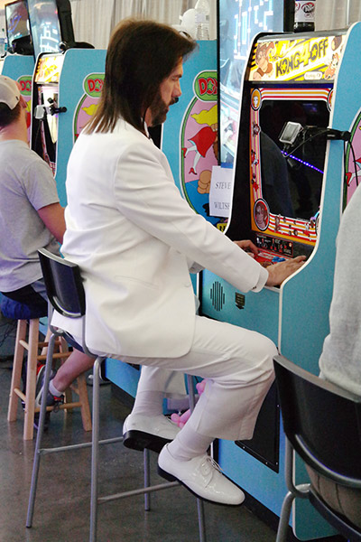 Here I found Billy Mitchel himself putting up a whopping score and getting the first kill screen