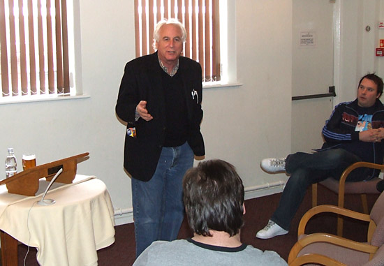 Gary Stern addresses the audience