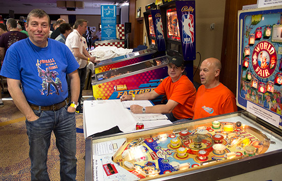 Ad Jonker gets ready to play the World Fair