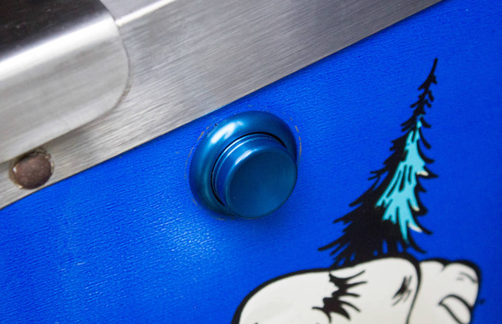 The blue VarioSwitch button on our test Whitewater machine