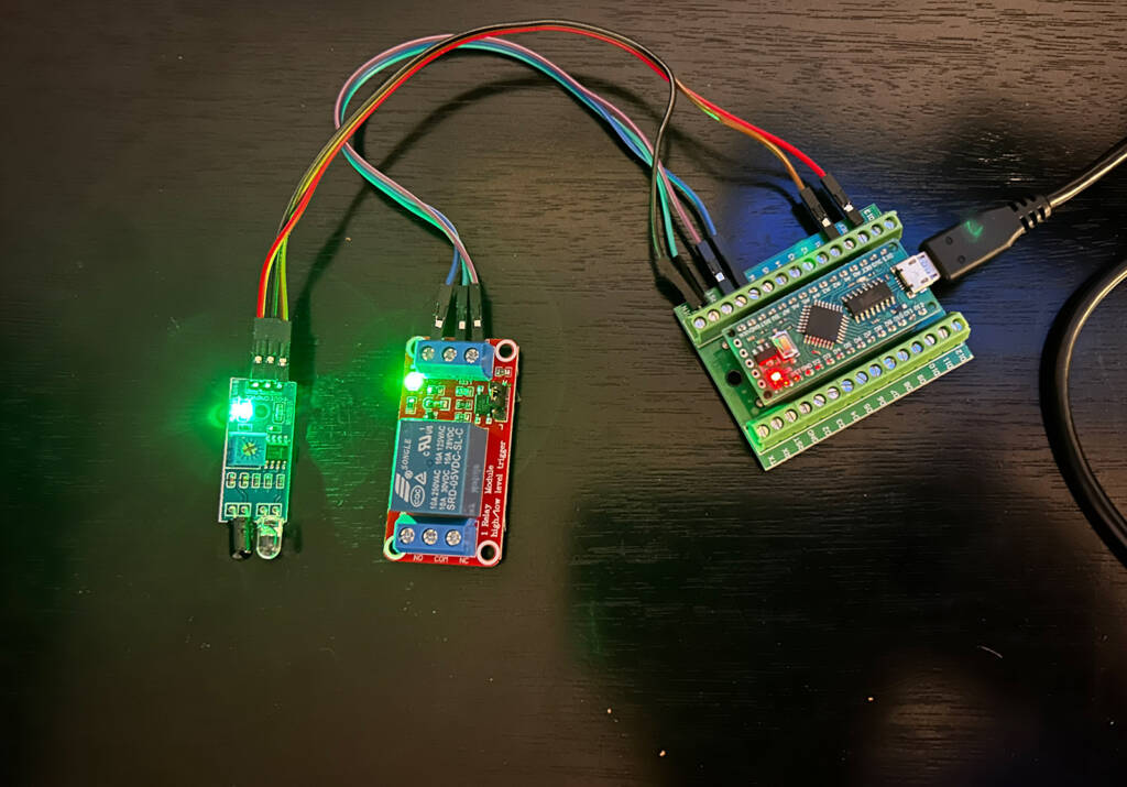 Sensor and relay modules and the LGT8F328P board all powered, but not activated