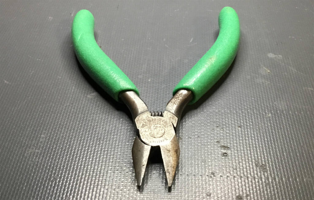 Old semi-flush cutters now used for hardware removal