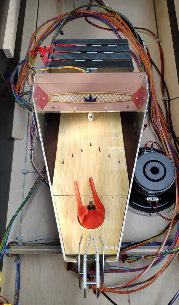 The bowling mechanism