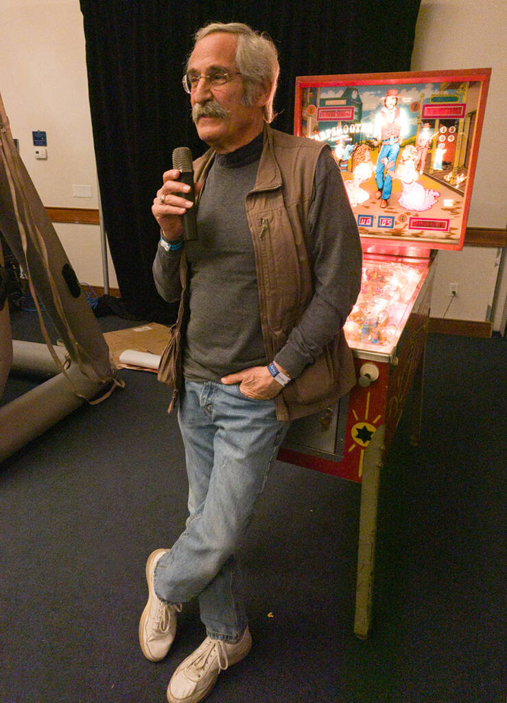 Roger Sharpe introduces the movie