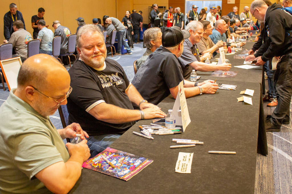 Those signing items in the Stern Pinball autograph session