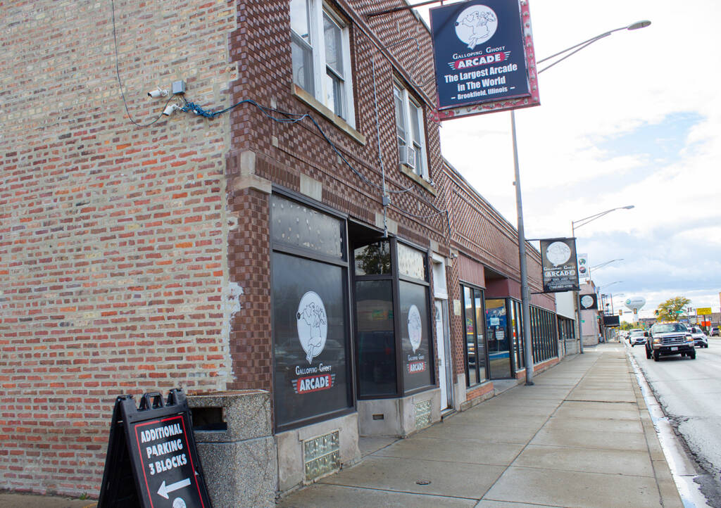 Galloping Ghost Arcade in Brookfield