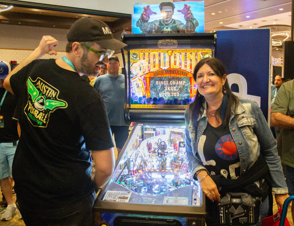 Two Houdini prize winners - Chris and Nicole