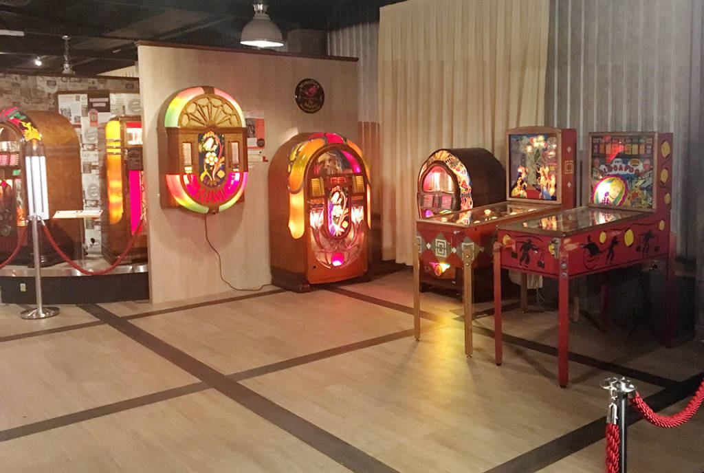 More colourful jukeboxes alongside the Humpty Dumpty and Singapore games