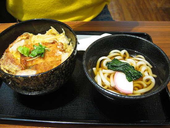 Some of the food at Chips