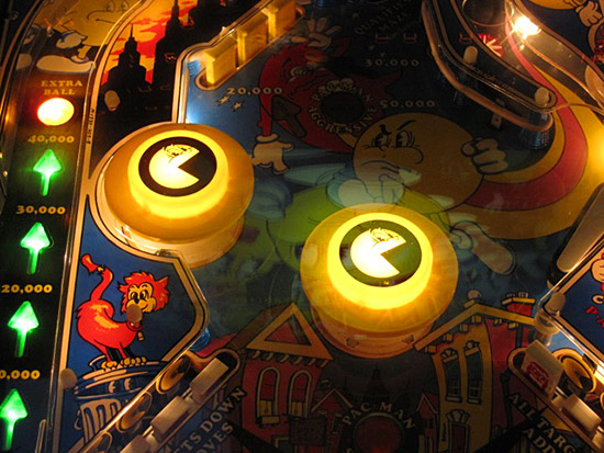 Mrs & Mrs. Pac-Man, the first of two Pac-Man themed games from Bally