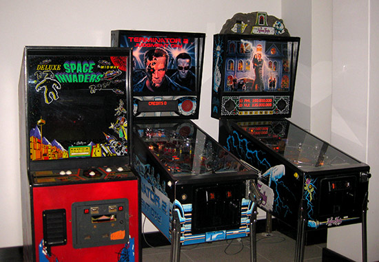 Games in New Farm Six Cinema's bar